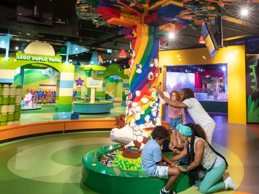 لگو مراکز LEGO Discovery و LEGOLAND Discovery را از مرلین اینترتینمنتز خریداری می‌کند