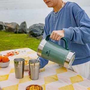 پارچ درب دار اورجینال استنلی مدل The Stay Chill Classic Pitcher حجم 1.9 لیتر