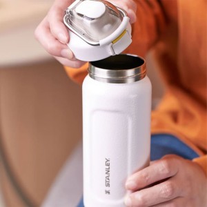 قمقمه استنلی اورجینال مدل Classic Wellspring Bottle گنجایش 0.71 لیتر