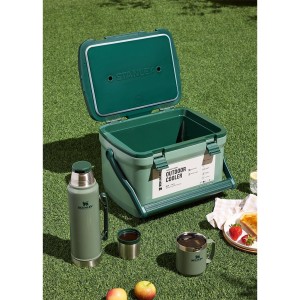 کول باکس استنلی اورجینال مدل Easy-Carry Outdoor Cooler گنجایش 15.1 لیتر