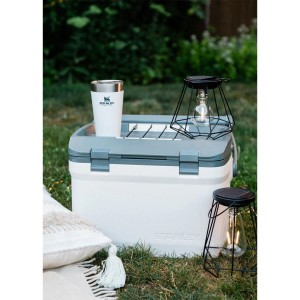 کول باکس استنلی اورجینال مدل Easy-Carry Outdoor Cooler گنجایش 15.1 لیتر