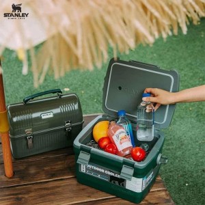 کول باکس استنلی اورجینال مدل Easy-Carry Outdoor Cooler گنجایش 6.6 لیتر