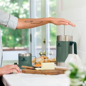 فرنچ پرس استنلی اورجینال مدل Classic Stay Hot French Press گنجایش 1.4 لیتر