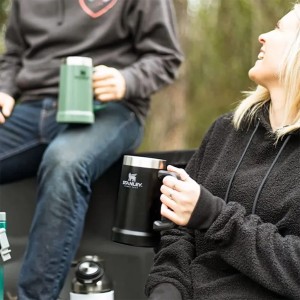 لیوان دسته دار استنلی اورجینال مدل Adventure Big Grip Beer Stein گنجایش 0.7 لیتر