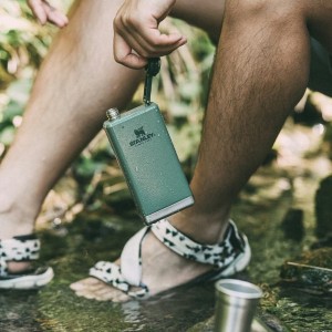 ست شات و قمقمه کتابی استنلی اورجینال مدل Adventure Pre-Party Shot Glass + Flask Set