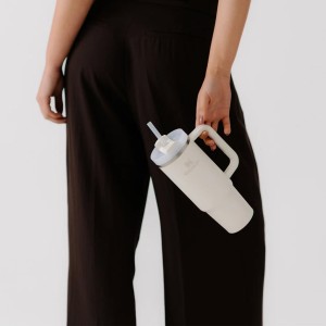ماگ استنلی اورجینال مدل Quencher Tumbler H2.0 گنجایش 0.89 لیتر