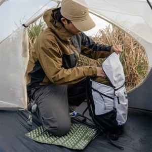 زیرنشیمن آکاردئونی نیچرهایک مدل Troues Egg Nest Foldable Waterproof seat cushion کد CNK2650WS011