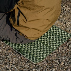 زیرنشیمن آکاردئونی نیچرهایک مدل Troues Egg Nest Foldable Waterproof seat cushion کد CNK2650WS011