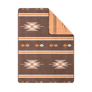 پتو پشمی نیچرهایک مدل Geometric pattern wool blanket کد NH20FS036