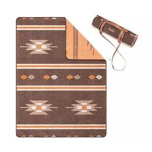 پتو پشمی نیچرهایک مدل Geometric pattern wool blanket کد NH20FS036
