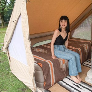 پتو پشمی نیچرهایک مدل Geometric pattern wool blanket کد NH20FS036