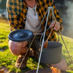 قابلمه سفری نیچرهایک مدل Wild Trekking Hanging Pot کد NH17D021-G گنجایش 4 لیتر