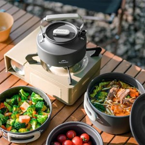 کتری سفری نیچرهایک مدل Wild Trekking کد CNK2450CF010 گنجایش 0.8 لیتر