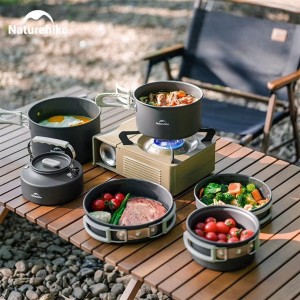 کتری سفری نیچرهایک مدل Wild Trekking کد CNK2450CF010 گنجایش 0.8 لیتر