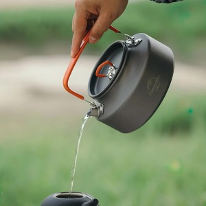 کتری سفری نیچرهایک مدل Outdoor picnic teapot کد NH17C020-H گنجایش 1.45 لیتر