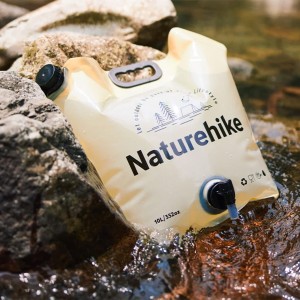 گالن آب تاشو نیچرهایک مدل Ling Wo Outdoor Water Bag کد CNK2450CF027 گنجایش 10 لیتر
