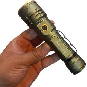چراغ قوه نیچرهایک مدل Outdoor Glare مدل CNK2300011-M سایز متوسط