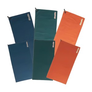حوله سفری نیچرهایک مدل Quick Drying Towel کد CNK2300SS010 سایز متوسط