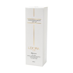 کرم ضد آفتاب بی‌رنگ +SPF50 مناسب انواع پوست ۸۰ میلی‌لیتر 3