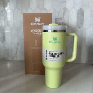 تراول ماگ استنلی مدل Quencher H2.O Tumbler دسته دار 1.18