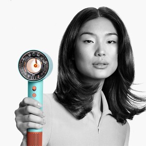 صاف کردن مو سشوار Dyson Supersonic Ceramic Pelatina