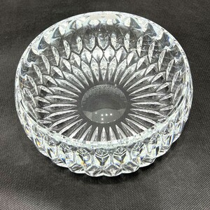 کاسه شیشه ای ناخمن