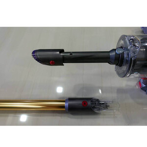 Dyson_06_hwz