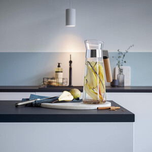 wmf-wasserkaraffe-kineo-in-kueche-werbemittel
