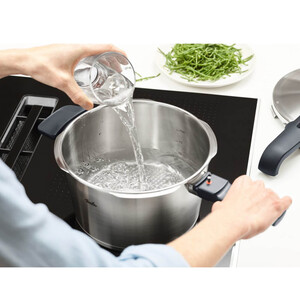 309520-4_pressure-cookers-in-a-set-vitavit-premium-fissler-6-0-l-3-5-l