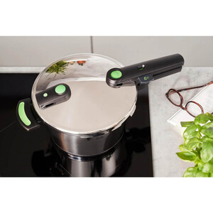 306604-6_pressure-cookers-in-a-set-vitaquick-green-fissler-6-0-l-2-5-l