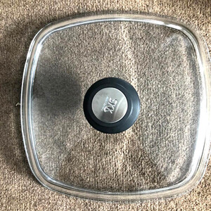 درب سایز 28 قابلمه و تابه اس کا کا مدل SKK Glass سایز 28