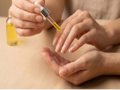 راهنمای جامع مراقب از ناخن ها: جلوگیری از شکنندگی و زردی