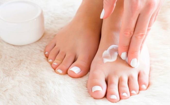 معرفی بهترین کرم پا و محصولات مرطوب کننده