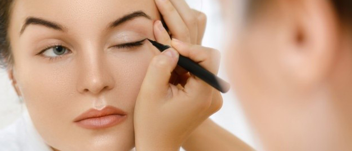 انواع ابزارهای خط چشم کدوم برای شما مناسبه