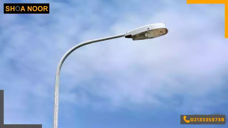 استفاده از چراغ خیابانی برای روشنایی معابر