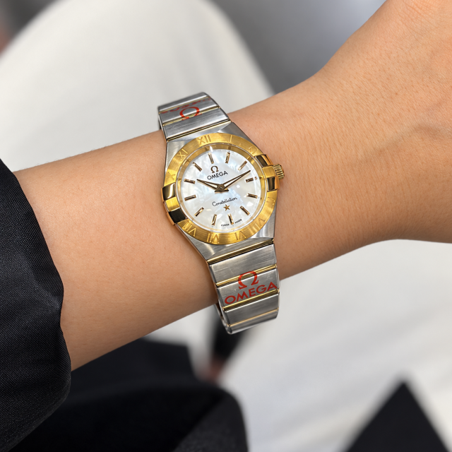 ساعت زنانه امگا کانسلیشن