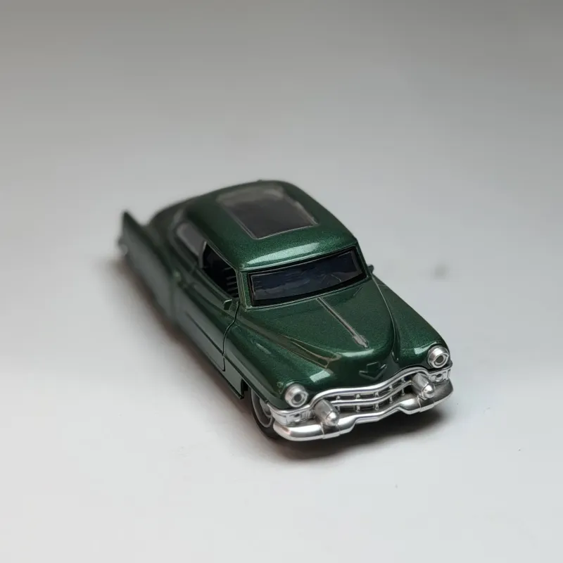 ماکت فلزی ماشین شورولت Bel Air 1953 چراغدار و موزیکال