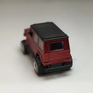 ماکت فلزی ماشین Mercedes-Benz G-Class آفرودی قرمز چراغ‌دار و موزیکال