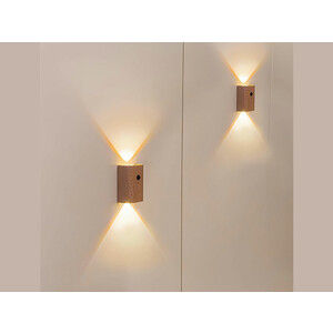 چراغ دیواری سنسور حرکتی قابل شارژ چوبی Auraglow Wooden Rechargeable Motion Sensor Wall Light TAIGA