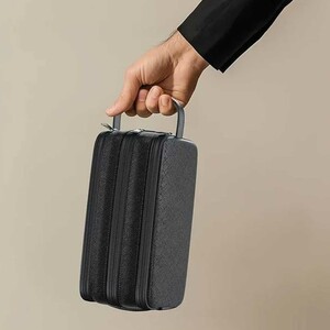 کیف دستی گرین لاین در دست