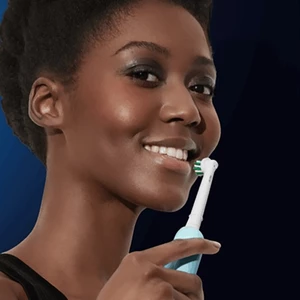 مسواک برقی اورال-بی  Oral-B مدل PRO SERIES 1 به همراه کیف سفری