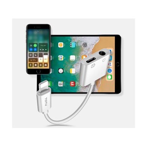 مبدل لایتنینگ به لایتنینگ و صدا توتو Totu EAUC-18 Glory Lightning to Lighting + 3.5mm Audio Converter