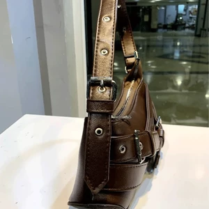 کیف زنانه باگت سگک‌دار