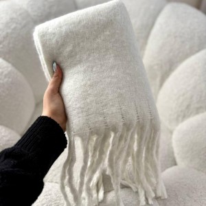 بیگ اسکارف استخوانی/Big Scarf