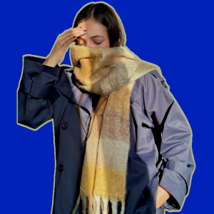 بیگ اسکارف چهارخانه مدل &quot; قدر زر زرگر شناسد&quot; /Big Scarf