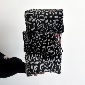 میکاپ بگ  arura