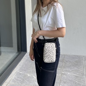 فون بگ لئوپارد/ Phone bag