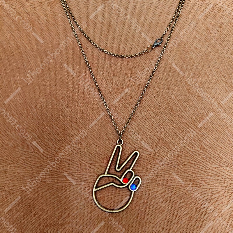 گردنبند برنزی طرح V