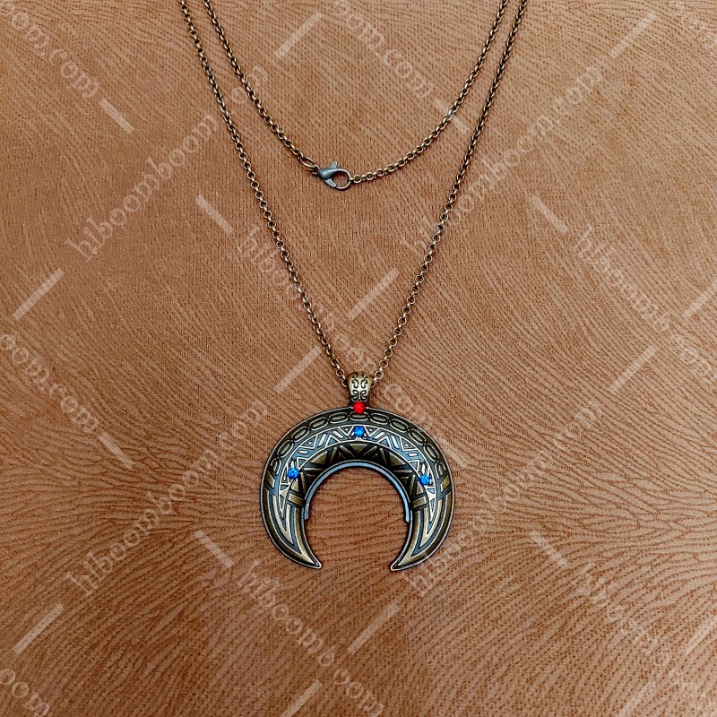 گردنبند برنزی طرح ماه نگین دار