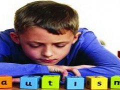 10 علامت برای شناسایی اوتیسم در کودکان